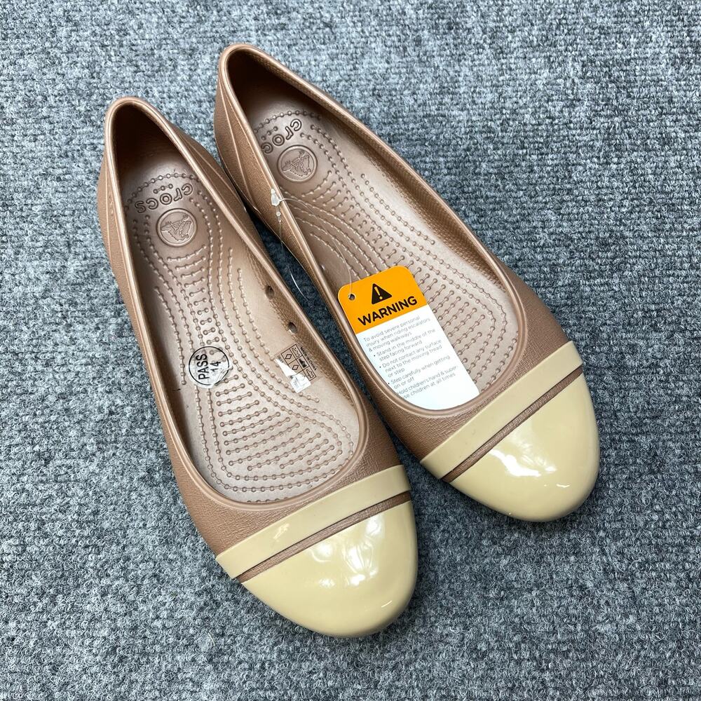 Crocs Cap Toe Flats Womens Size 5 Brown